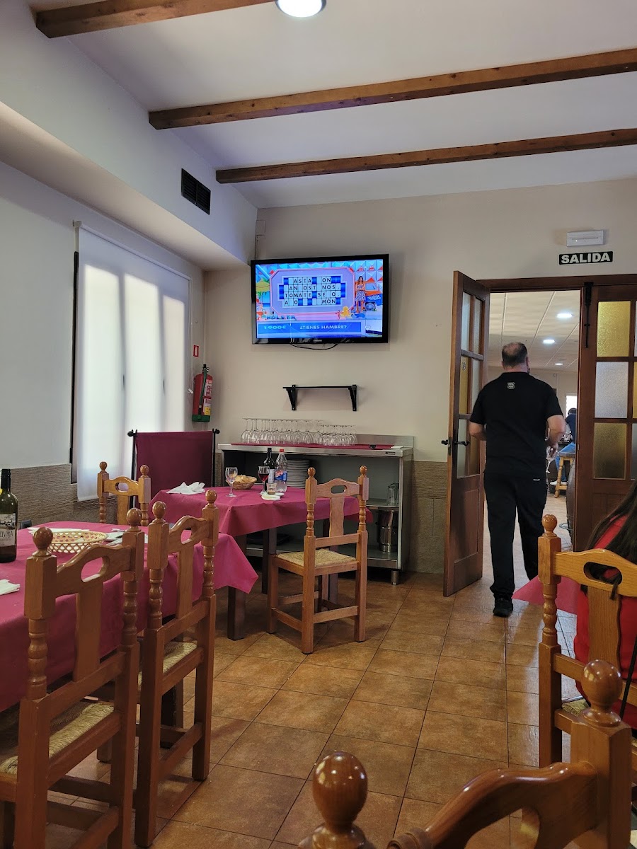 Restaurante Cafetería La Ruta 420-6